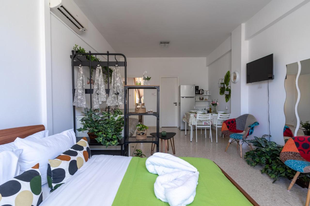 Oasis - Cozy Studio In ลาร์นาคา ภายนอก รูปภาพ